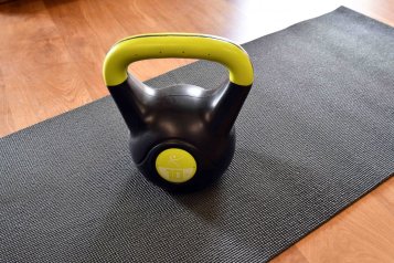 Jak cvičit s kettlebellem
