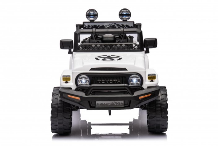 Dětské elektrické auto Toyota FJ Cruiser bílá/white