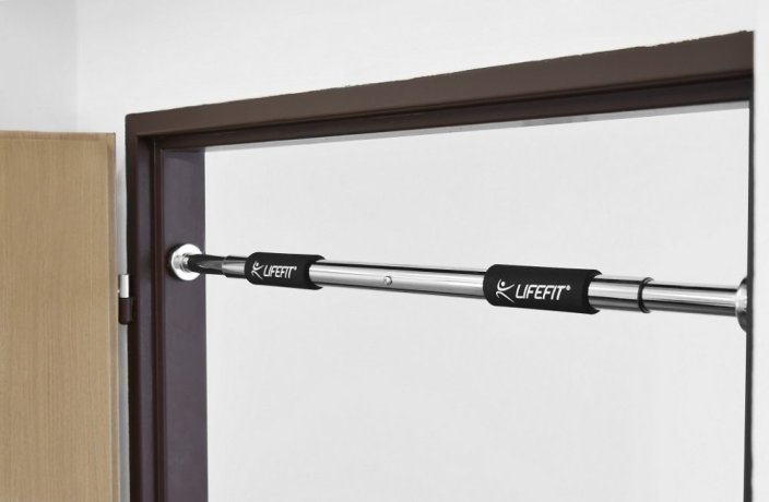 Univerzální hrazda do dveří LIFEFIT® 63-93 cm