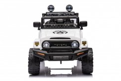 Dětské elektrické auto Toyota FJ Cruiser bílá/white