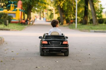Výhody elektrických vozítek pro rozvoj motoriky a koordinace u dětí
